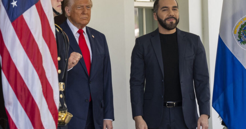 Trump propune deportarea unor cetățeni americani în El Salvador: „Va fi necesar să analizăm legislația în acest sens” 1 trump vrea sa deporteze si cetateni americani in el salvador va trebui sa examinam legea in privinta asta 67fd7f9fcdd71