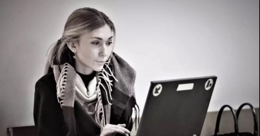 Trupul jurnalistei Viktoria Roșchina, victima torturii și crimei rușilor, a fost recuperat de ucraineni și identificat prin analiza ADN-ului. 1 ucrainenii au recuperat trupul jurnalistei viktoria roschina torturata si ucisa de rusi a putut fi identificata doar dupa testele adn 680b15ea69bd2