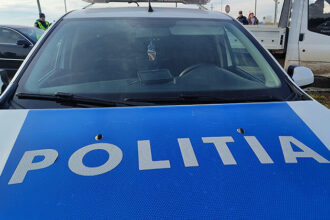 un barbat care a incercat sa vanda un pistol letal a fost retinut de politisti 67ed93613118d