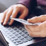 Arestat la domiciliu pentru formarea unei rețele criminale, un bărbat a subestimat abilitatea procurorilor și judecătorilor de a descoperi cumpărăturile sale online. 2 un individ arestat la domiciliu pentru constituirea unui grup infractional organizat a crezut ca procurorii si judecatorii nu stiu ca se pot face cumparaturi on line 680ff95297344