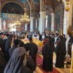Un pas important către sfințenie: Rămășițele Cuvioșilor Paisie și Cleopa, descoperite cu lumina zilei 3 un nou pas spre canonizare osemintele cuviosilor paisie si cleopa scoase la lumina 680f74509f268