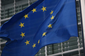 un nou val de extindere a ue pana in 2030 este realist afirma comisarul european pentru extindere 67ffea5374c31