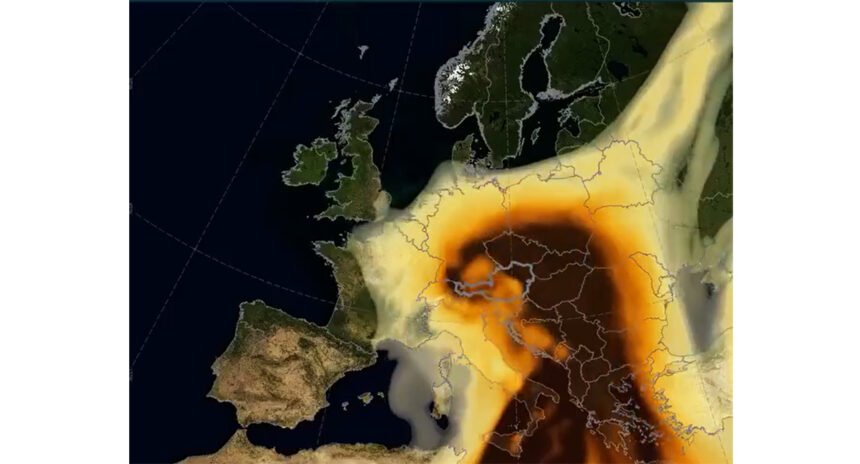 O imensă masă de praf saharian străbate România: Se anunță ploi roșii! 1 un urias nor incarcat cu praf saharian traverseaza romania acesta va provoca fenomenul de ploaie insangerata 68014ae465bce