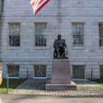 Harvard în colimatorul lui Trump: Liderul american cere iertare și promite taxe drastice! 2 universitatea harvard vs donald trump presedintele american vrea scuze si ameninta cu impunerea de taxe 67ff3ae3bd173