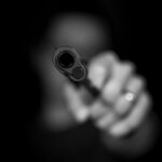 Atac armat asupra unei vânzătoare în Constanța: incident șocant în magazin 3 vanzatoare talharita sub amenintarea pistolului la constanta 67f25b05627f5