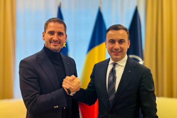 viceprimarul rasauteanu in discutii cu ivan economie este nevoie de o noua abordare privind autorizarea activitatilor de pe plaja 67efbc5f102ad