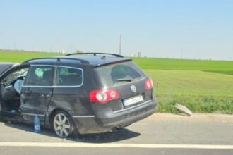 video accident rutier pe a4 la fata locului au ajuns echipaje de politie si cele medicale 680a1de0cd72c