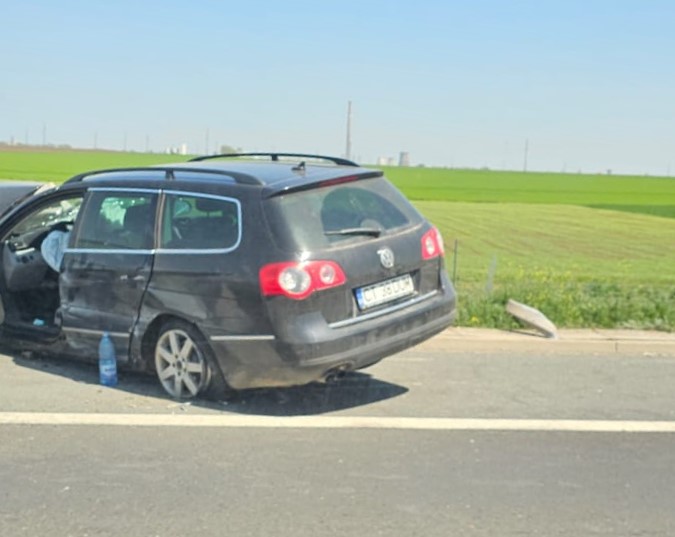 Coliziune pe Autostrada A4: Intervenția echipajelor de poliție și ambulanță în plină acțiune! 1 video accident rutier pe a4 la fata locului au ajuns echipaje de politie si cele medicale 680a1de0cd72c
