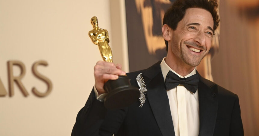 Adrien Brody sparge tradițiile: un discurs memorabil la gala Oscarurilor, ce a depășit recordul de 80 de ani! 1 video actorul adrien brody a doborat un record vechi de 80 de ani pentru cel mai lung discurs la gala premiilor oscar 67efc0d0988c9
