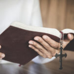 „Am răspuns apelului”. Oamenii dedicati binelui. Aventura celor care parcurg mii de kilometri pentru a transforma vieți. 3 video am acceptat chemarea asta misionarii faptelor bune povestea oamenilor care strabat mii de kilometri pentru a schimba destine 6809d649976b0