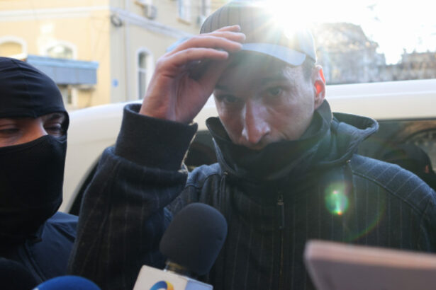 video bogdan peschir eliberat din arest el este acuzat de corupere a alegatorilor in campania electorala a lui calin georgescu 680bc1c0d8164