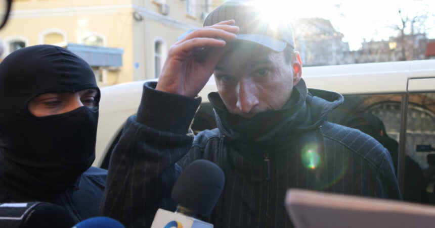 Bogdan Peșchir, eliberat din detenție, sub suspiciunea de influențare a voturilor în favoarea lui Călin Georgescu. 1 video bogdan peschir eliberat din arest el este acuzat de corupere a alegatorilor in campania electorala a lui calin georgescu 680bc1c0d8164
