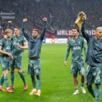 Cine va ridica trofeul Europa League? Află cine conduce în cursele cotele! 3 video cotele la castigarea trofeului europa league cine este marea favorita 680271ba866f8
