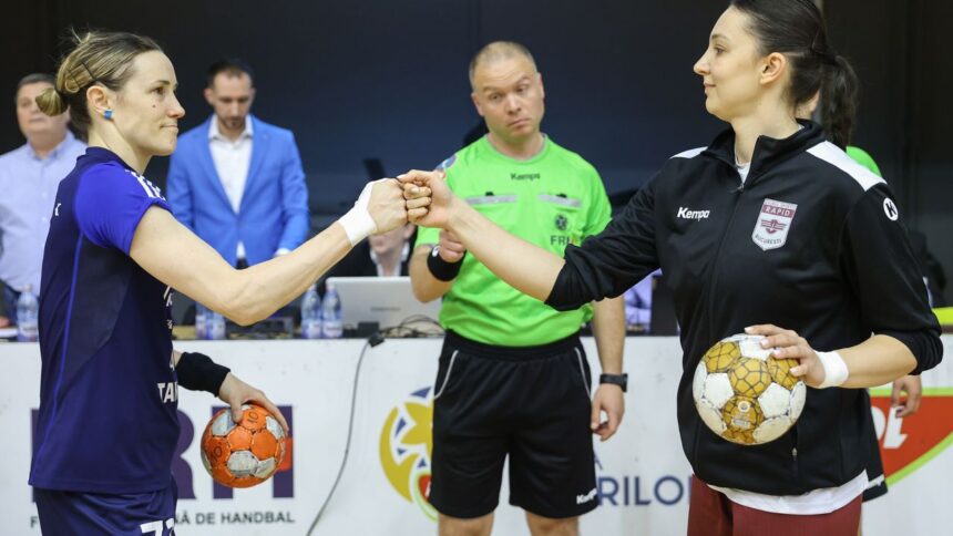 Suspans și adrenalină la Brăila! Finalul meciului Dunărea - Rapid și cum arată tabloul Ligii Naționale de handbal feminin. 1 video exclusiv thriller la braila cum s a terminat dunarea rapid clasamentul in liga nationala de handbal feminin 680d4a4a4b8a1