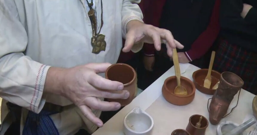 Descoperiri din medicina ancestrală: Plantele medicinale ale strămoșilor și ritualurile farmaciste în cadrul unei experiențe captivante. 1 video leacuri dacice si demonstratii de farmacie straveche unde pot fi vazute si plantele medicinale folosite de stramosi pentru tratamente 67f19fa5bc084
