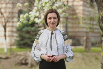 video maia sandu mesaj de paste sa fim mai aproape unii de altii sa ne ascultam sa ne iertam si sa mergem impreuna pe calea binelui 6804a2d6997f9