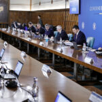 Marcel Ciolacu lansează avertismente: Ce critici aduce premierul miniștrilor săi? 3 video marcel ciolacu ameninta cu remanieri ce le reproseaza premierul ministrilor 67ee66bf73a17