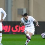 Nicolae Stanciu, „o capodoperă în mișcare”! Execuție spectaculoasă a românului în Arabia Saudită 3 video nicolae stanciu arta si magie gol minunat al romanului in arabia saudita 680298a481778