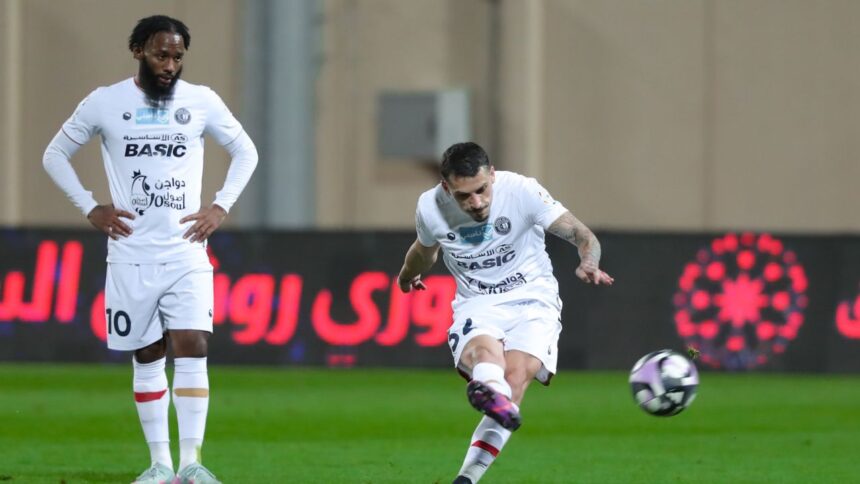Nicolae Stanciu, „o capodoperă în mișcare”! Execuție spectaculoasă a românului în Arabia Saudită 1 video nicolae stanciu arta si magie gol minunat al romanului in arabia saudita 680298a481778