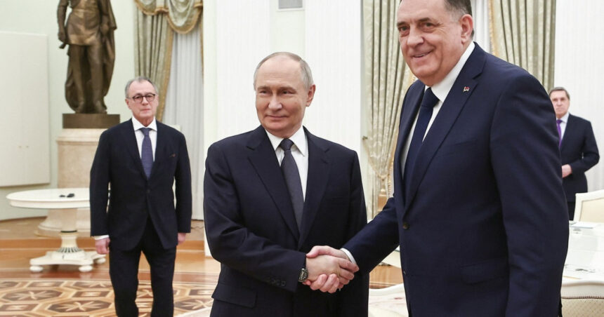 Întâlnire surprinzătoare la Kremlin: Putin și Milorad Dodik, liderul sârbo-bosniac sub lupă justițiară 1 video putin l a primit la kremlin pe milorad dodik liderul sarbilor din republica srpska este cautat de justitia bosniaca 67ec2c7f655c2