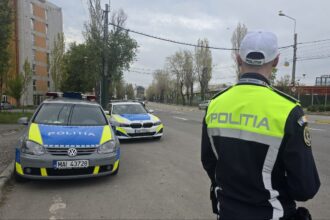 video razie de amploare pe bulevardul mamaia un sofer a fost prins in trafic la volanul unei masini cu sechestru 6803d8bc19805