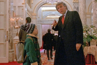 video regizorul home alone 2 spune ca se teme ca va fi deportat daca taie din film celebra scena in care apare donald trump 6807c044b630c