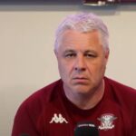 Șumudică, în fața criticii: "Sunt probabil cel mai mare nepriceput. M-am izolat de sărbători / Dacă Măldărășanu vine la Rapid, eu voi face ordine în vestiar" 2 video sumudica la pamant probabil sunt cel mai mare idiot m am inchis intr o camera de paste daca vine maldarasanu la rapid eu ii curat vestiarul 68079acd3def7