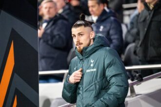 video tottenham pierde iar pe ce loc a ajuns echipa lui radu dragusin mai aproape de retrogradare decat de cupele europene 67ef7584668a1