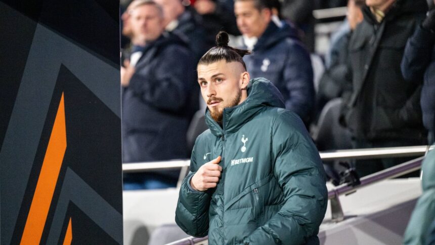 Tottenham suferă din nou! Radu Drăgușin și echipa sa se află pe un traseu îngust, mai aproape de retrogradare decât de visul cupele europene. 1 video tottenham pierde iar pe ce loc a ajuns echipa lui radu dragusin mai aproape de retrogradare decat de cupele europene 67ef7584668a1