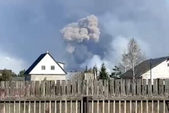 videofoto explozie uriasa la un depozit de munitie in apropiere de moscova cel putin doua localitati din zona au fost evacuate 6807d016dc447