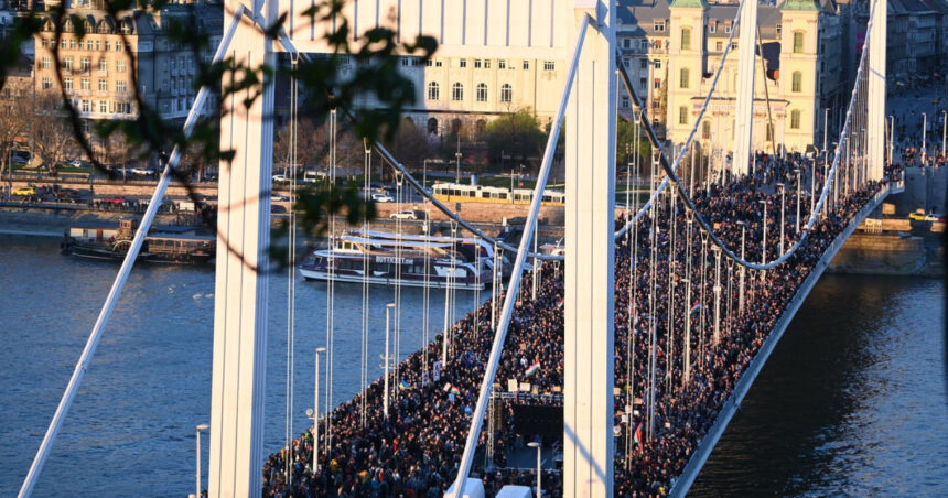 Viktor Orban propune o legislație pentru a împiedica protestele ce blochează podurile din Ungaria 1 viktor orban vrea o lege care sa i impiedice pe protestatari sa blocheze podurile din ungaria 67eff137e3af1
