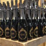 Descoperă Vinul Zilei: O Cava încântătoare cu note florale și fructe dulce, spumantă și elegantă - răspunsul spaniol la un Prosecco deosebit! 2 vinul zilei o cava care place imediat cu arome florale si de fruct dulceag cu bule fine persistente raspunsul spaniol la un prosecco bun cu un plus de rafinament si prospetime 680f1e76683cb