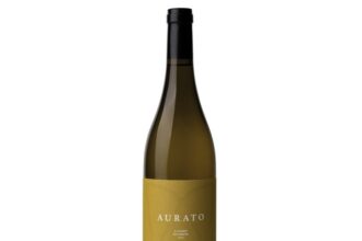vinul zilei un alb obtinut din soiul pecorino un vin elegant care aduna tot soarele mediteranei intr un mix de note minerale florale si fructate 6811c16d7f887