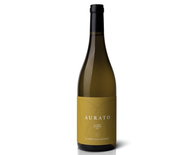 Deliciul zilei: un vin alb din soiul Pecorino, o bautură rafinată care îmbină esența soarelui Mediteranei cu arome minerale, florale și fructate. 1 vinul zilei un alb obtinut din soiul pecorino un vin elegant care aduna tot soarele mediteranei intr un mix de note minerale florale si fructate 6811c16d7f887