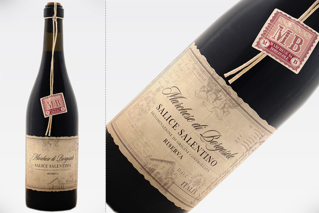 Sublimul vin de astăzi: un Negroamaro rafinat din inima sudului italian, ce încântă simțurile cu arome de fructe roșii mature, prune suculente, nuanțe de lemn, împletite cu accente de vanilie și ciocolată amară. 1 vinul zilei un negroamaro elegant din sudul italiei care aduce in prim plan arome de fructe rosii coapte prune note lemnoase carora li se adauga accente de vanilie si ciocolata neagra 680887373d066