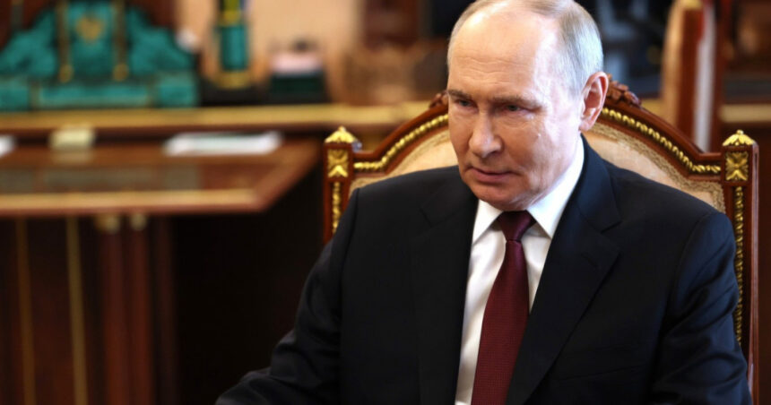 Vladimir Putin dispune redenumirea aeroportului din Volgograd în Stalingrad 1 vladimir putin a ordonat schimbarea numelui aeroportului din volgograd in stalingrad 6811f0342a1c5