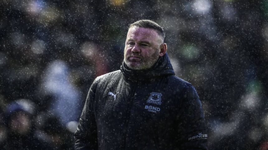 Wayne Rooney își croiește drumul spre o nouă aventură la Manchester United 1 wayne rooney forteaza un transfer la manchester united 68015011e7068