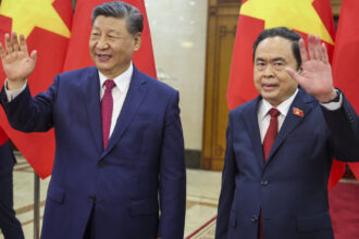 xi jinping a mers in vietnam pentru a se intalni cu liderul de la hanoi raspunsul celor doi la razboiul tarifelor declansat de trump 67fd29d9c13d0