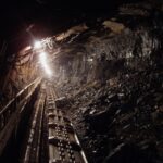 289 de mineri prizonieri în adâncurile unei mine de aur din Africa de Sud, la peste 3 km sub pământ 3 289 de mineri sunt blocati in subteran la peste 3 km adancime intr o mina de aur din africa de sud 68304b125ed93