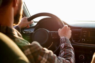 a furat masina tatalui si a condus fara permis de conducere tanar de 18 ani prins in constanta 681c9e84e76fd