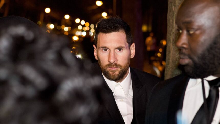 "A învățat de la Messi secretul succesului în competiții: 'Îmi doresc să îmbrățișez mentalitatea lui'" 1 a invatat de la messi cum sa cucereasca medalii incerc sa iau mentalitatea de la el 68206bf1543d2