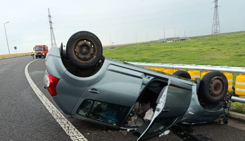 Tragedie pe DJ223 între Tichilești și Topalu: Două mame și doi copii transportați de urgență la spital 1 accident pe dj223 intre tichilesti si topalu doua mame si doi copii au ajuns la spital 6831dcdbdd906