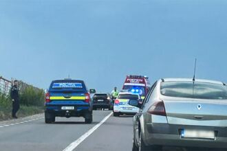 accident pe varianta ovidiu un moped si o motocicleta s au ciocnit o persoana a fost ranita 682b62d4eede5