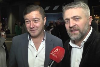 actorul alin panc pregateste filmul vasile si nava spatiala care va fi lansat peste cateva luni cine face parte din distributie nu avem influenceri 682de8910f9bf