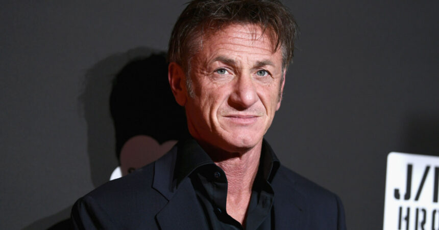 Sean Penn îl descrie pe Donald Trump ca pe un infractor: „Pregătiți-vă pentru cele mai sumbre previziuni” 1 actorul sean penn il compara pe donald trump cu un criminal trebuie sa ne asteptam la cele mai rele scenarii 681fab663a438