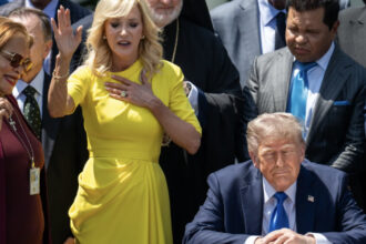 administratia trump a lansat un site care publica doar stiri pozitive despre presedinte 68144a9c55a6d
