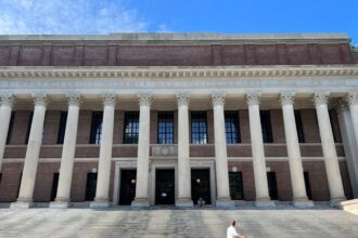 administratia trump ingheata viitoarele subventii pentru harvard 6819cadd3e189