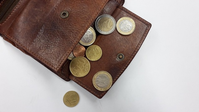 Adrian Negrescu, expert în economie: România se confruntă cu o criză valutară fără egal în istorie 1 adrian negrescu consultant economic romania se afla in fata unei crize fara precedent din punct de vedere valutar 6819f45f5fda7