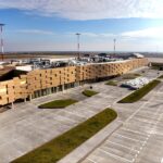 Aeroportul Internațional Mihail Kogălniceanu îmbrățișează energia verde: Contract semnat pentru realizarea studiului de fezabilitate al unui parc solar 3 aeroportul international mihail kogalniceanu investeste in energie verde a fost incheiat contractul pentru studiu de fezabilitate al unui parc fotovoltaic 682de5114d660