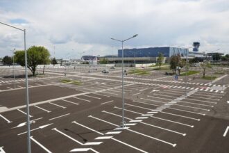 aeroportul otopeni da in folosinta o noua parcare pentru pasageri si incepe constructia altei parcari cu 4 niveluri 682b24bff2805